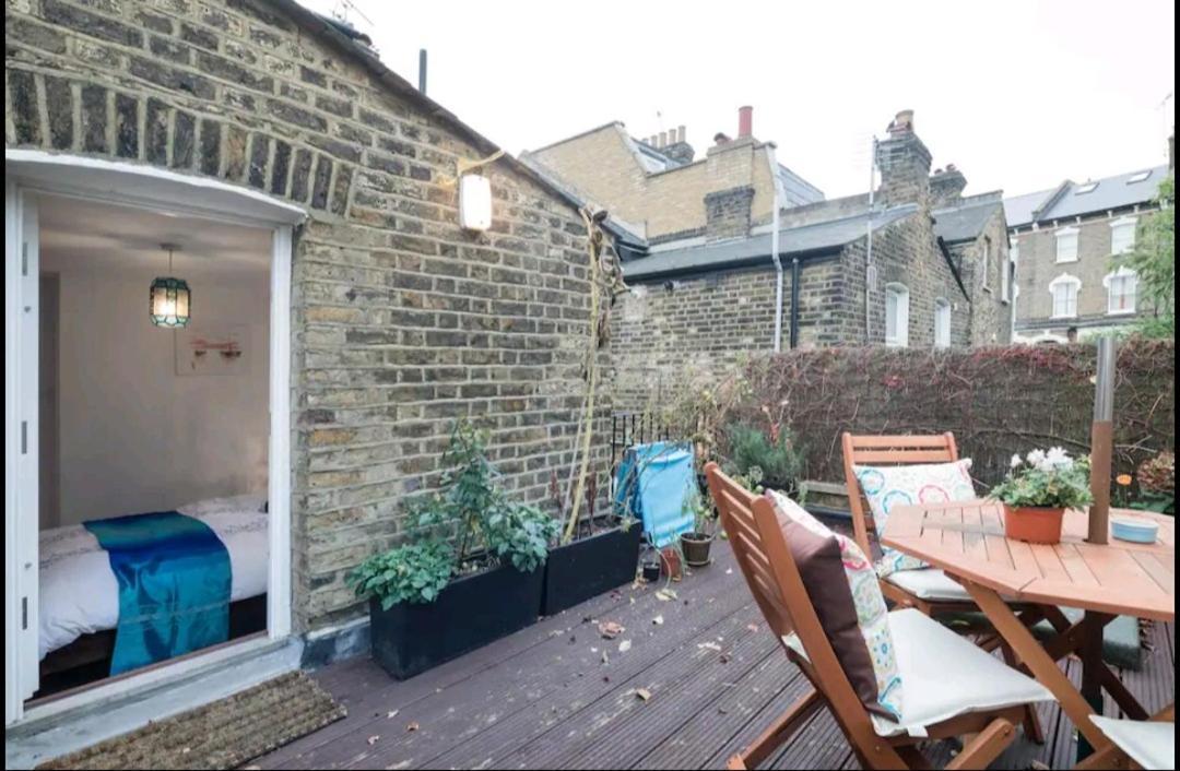 Stylish Room With Private Bath & Terrace In Super Central Clapham Junction Minutes From Victoria, Waterloo London Eksteriør billede